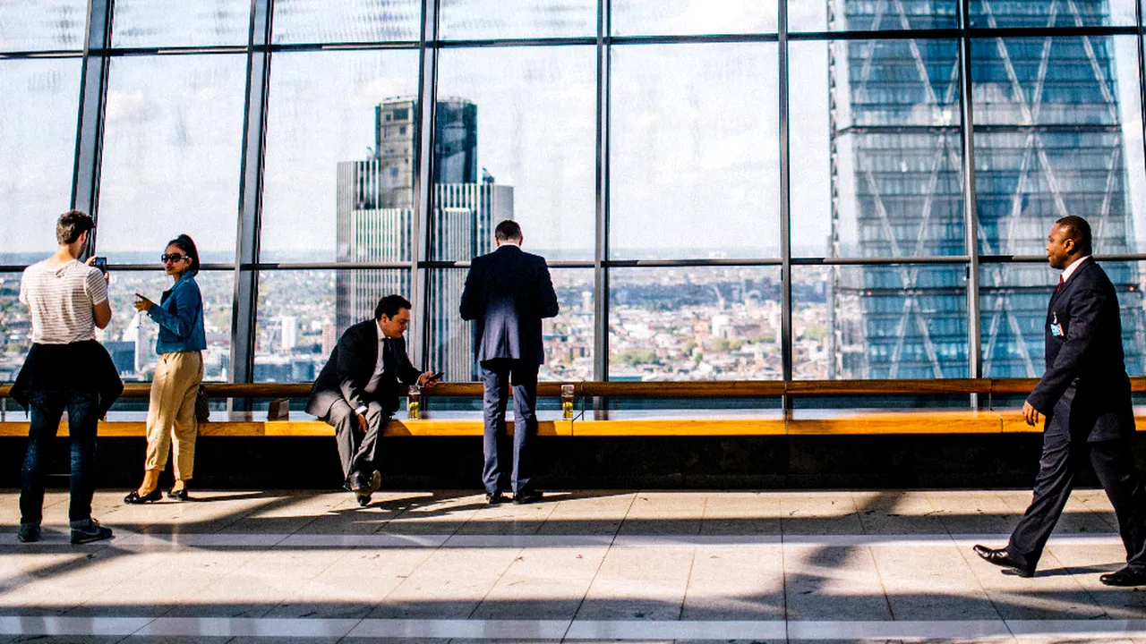 Studiu: Cât de mult ar trebui să muncească oamenii de peste 40 de ani