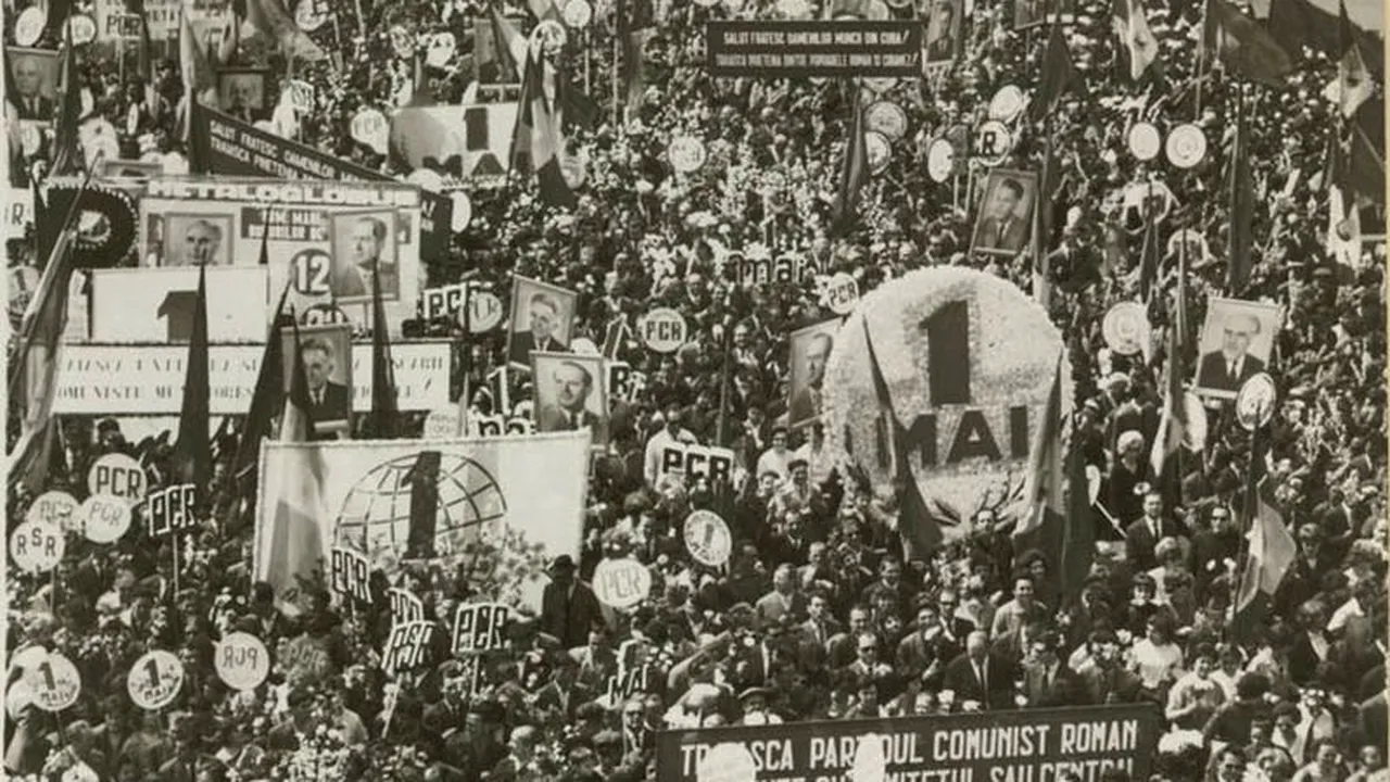 ZIUA MUNCII,1 MAI. Cum sărbătorea România comunistă ZIUA MUNCII. GALERIE FOTO