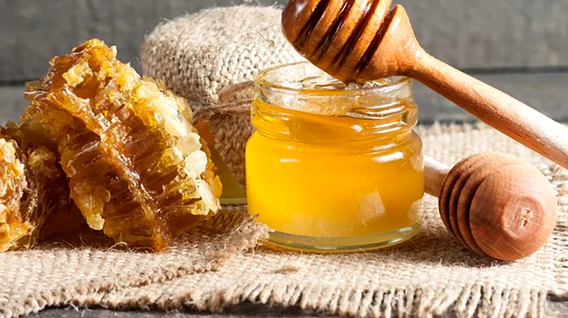 ANCHETĂ a Comisiei Europene: Circa 50% din mierea importată în Europa din China și Turcia, îndoită cu siropuri