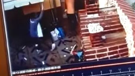 Măcel cu săbii, furci și topoare între două familii din județul Dolj. “Tata a rămas fără trei degete, l-au tăiat și la ureche, și la nas!” Imaginile sunt șocante. VIDEO