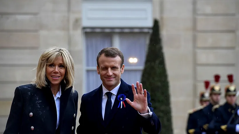 Emmanuel Macron, interviu fără filtru. Președintele Franței, mărturisiri despre relația cu soția sa Brigitte. „El este preşedintele, trebuie să dea exemplu şi să nu se căsătorească cu profesoara sa” / Nu prea alegi dragostea, ţi se întâmplă...