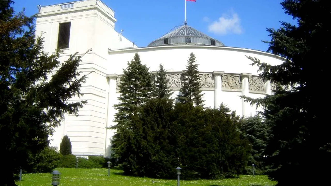 Serviciile de informații poloneze au dejucat un atentat împotriva Parlamentului