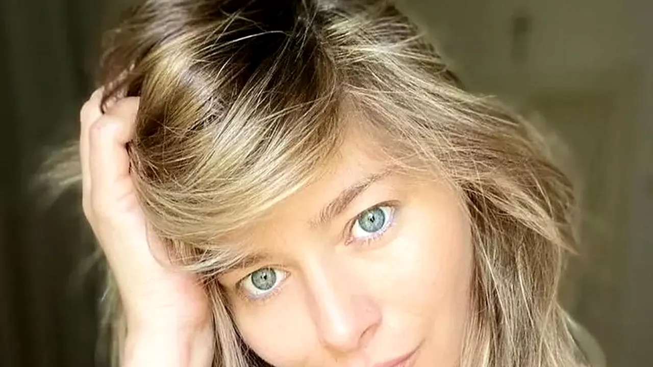 FOTO. Ce PREMONIȚIE a avut Laura Cosoi înainte de ultima sarcină. ”După ce am născut-o pe Lara, noaptea am visat că în brațe mai aveam o fetiță”