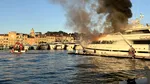 Un iaht de lux a luat FOC în Franța, la Saint-Tropez. Nava riscă să se scufunde