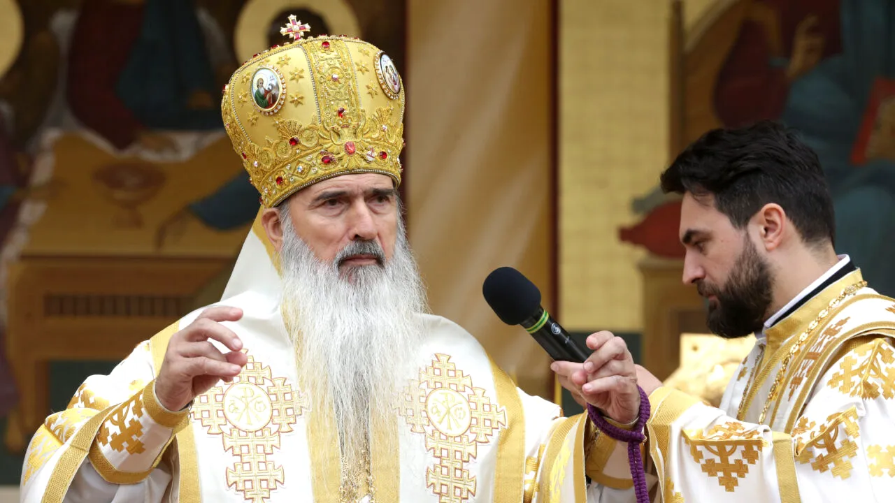 Arhiepiscopul TEODOSIE pretinde că a fost „înregistrat din răzbunare” atunci când a negociat un comision de 160.000 de lei