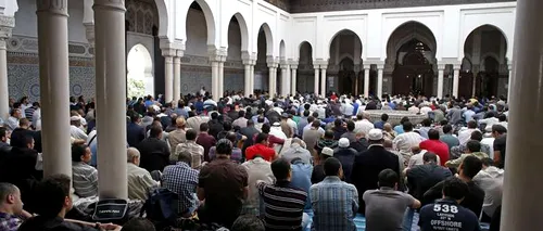 Analiză Washington Times: Musulmani segregați de societatea franceză formează adevărate mini-state islamiste