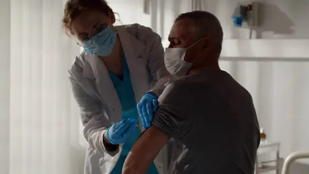 Campania de vaccinare anti-COVID-19. Peste 100.000 de persoane au fost imunizate în ultimele 24 de ore