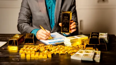 Platina, aurul și argintul ating valori record, la final de an. Care este prețul metalelor prețioase și ce a determinat creșterea cotelor