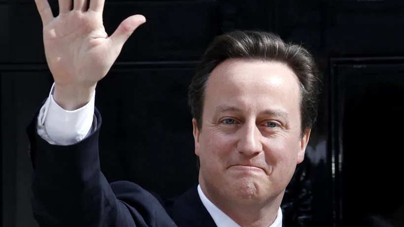 David Cameron, împins de un bărbat în timpul unei vizite