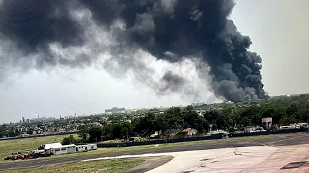 Un avion cu 242 de pasageri la bord s-a PRĂBUȘIT în India. Cel puțin 130 de persoane au murit
