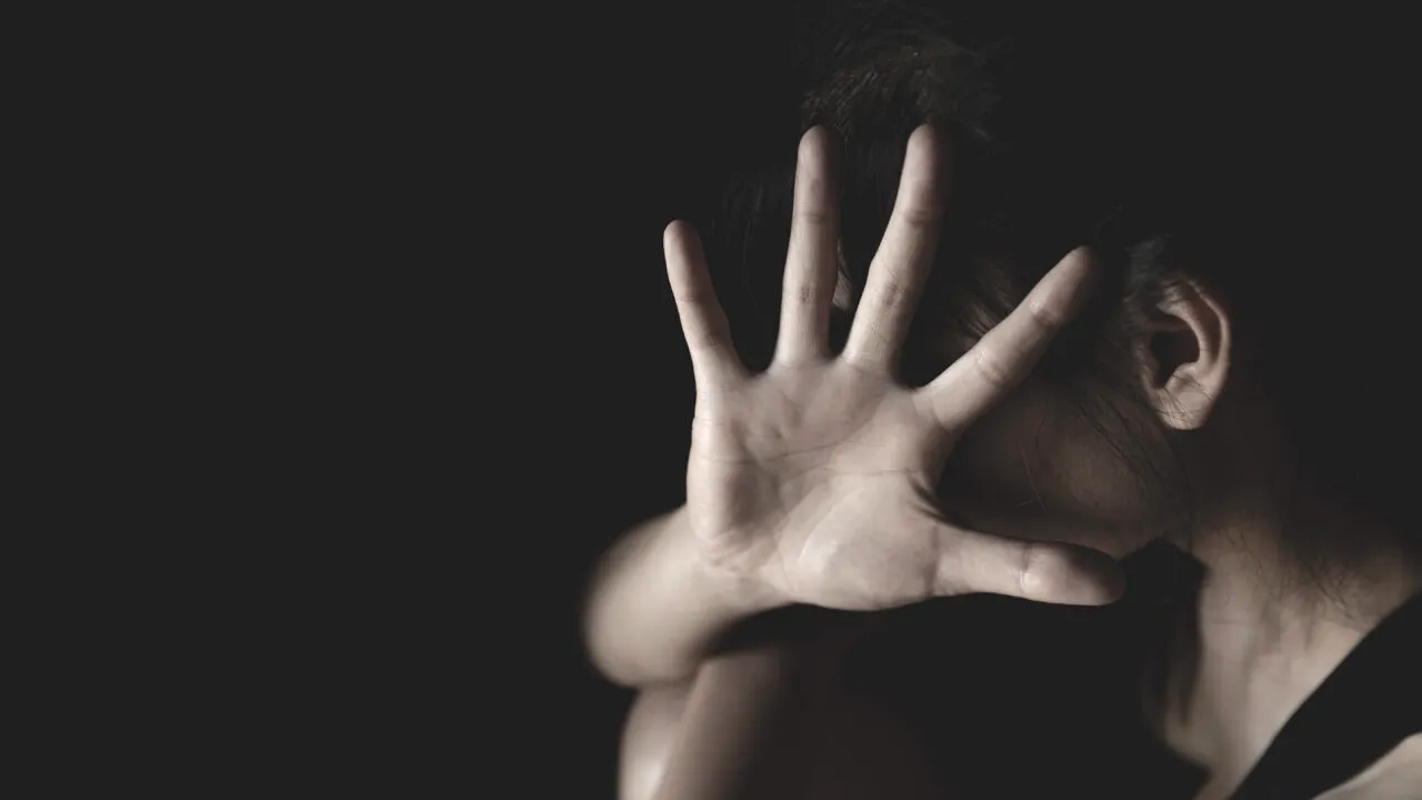 Femeie răpită, violată și obligată să mănânce carne de om. În ce țară au avut loc atrocitățile și cum s-a încheiat totul