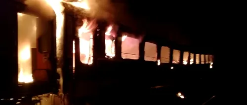 GALERIE FOTO și VIDEO. Tren în flăcări în județul Brașov
