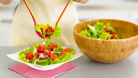 Cât de sănătoasă este, de fapt, salata verde