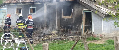 După o ceartă cu soţia, un tânăr din Botoșani şi-a incendiat casa