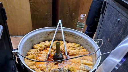 Rețeta tradițională a sarmalelor de Paște din zona Moldovei. Secretul unui gust ca pe vremea bunicii