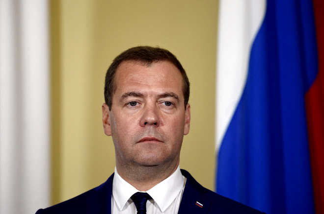 Dmitri Medvedev, un nou avertisment: „Orice încercare de intruziune în Crimeea este o declaraţie de război împotriva ţării noastre”