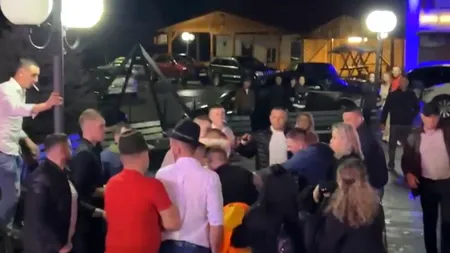 VIDEO | Bătaie cruntă la balul de Paște din Sadu! Tinerii „s-au luat” de la dedicații