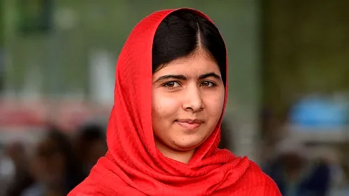 Malala, câștigătoare a Nobelului pentru pace, AMENINȚATĂ de o facțiune talibană din Pakistan, țara ei natală