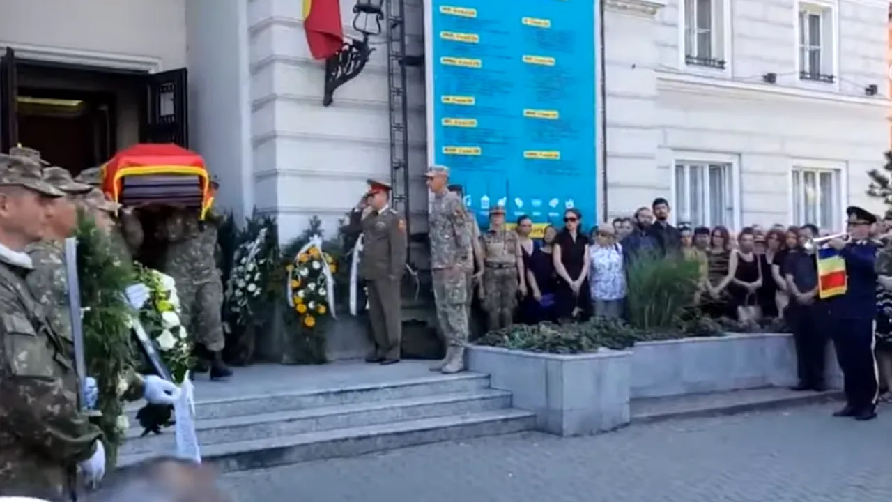 Alpinistul Zsolt Torok, înmormântat cu onoruri militare, la Arad. Mihai Fifor, printre participanții la ceremonie