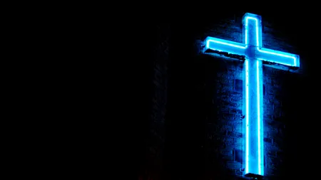 Oamenii care se uită la filme porno devin mai religioși