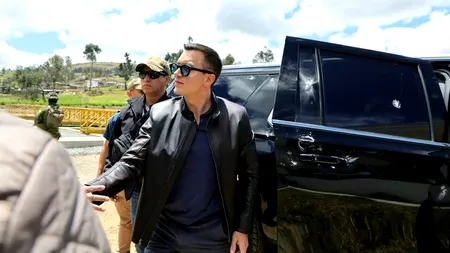 VIOLENȚA scapă de sub control în Ecuador. Coloana oficială a președintelui Noboa a fost atacată cu pietre și gloanțe