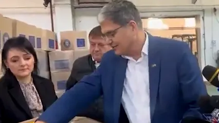 VIDEO | A început distribuția ajutoarelor de la UE pentru persoanele defavorizate, produse în România. Marcel Boloş: 