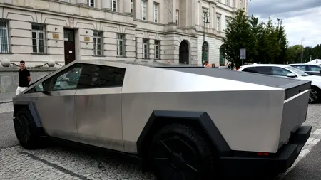 Șoferul care a condus o Tesla Cybertruck în Lugoj a rămas fără permis la doar câteva ore după ce și-a făcut apariția. Care a fost motivul
