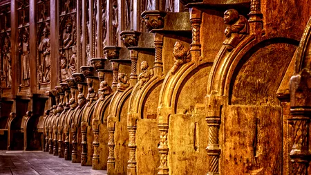 „Invazie” de preoți pedofili în statul american Illinois! „Mult mai MULȚI decât a recunoscut Biserica”