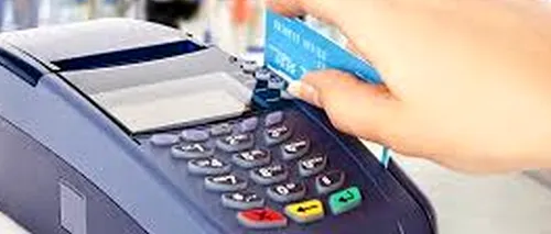 Sfârșitul numerarului: plățile cu cardul vor depăși pentru prima oară plățile cu cash