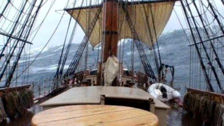 Echipajul unui vas cu trei catarge a abandonat nava din cauza Uraganului Sandy