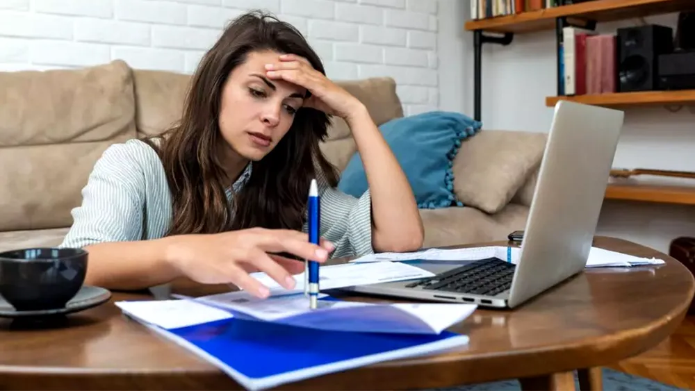 Caz unic în România. Cât are de plătit impozit Andra din București, pentru apartamentul ei din Sectorul 2