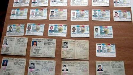 Buletine biometrice. De la 1 aprilie românii pot opta între două tipuri de cărți de identitate