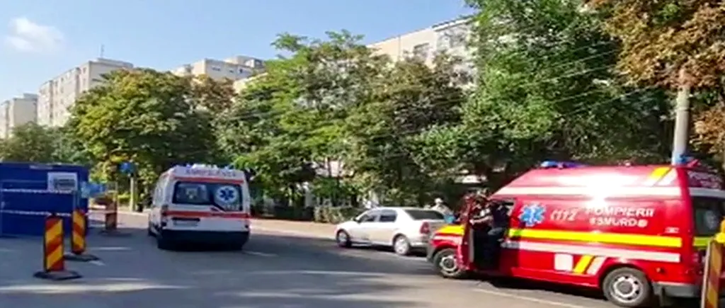 VIDEO | Un tânăr din Constanța riscă ani buni de închisoare după ce a bătut și împins în trafic un bărbat cu care se certase în autobuz. Victima a fost lovită mortal de un autoturism