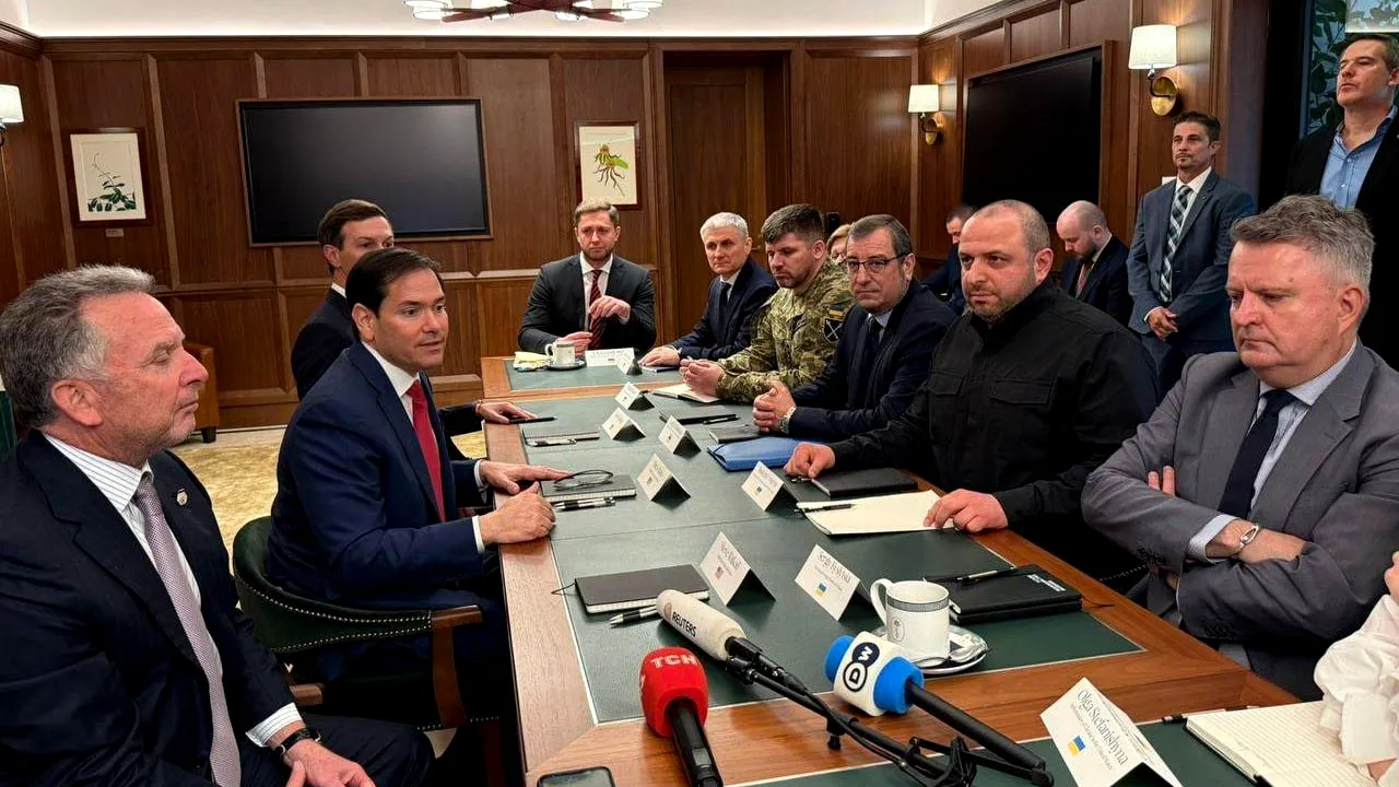 La un borș ucrainean în clubul exclusivist al lui Steve Witkoff, americanii și ucrainenii s-au lovit de 2 probleme sensibile: NATO și cedarea de teritorii. CNN dezvăluie detalii din negocierile de pace