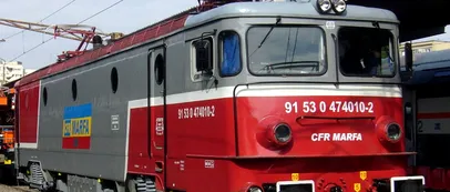 LOCOMOTIVA unui tren de marfă din Dâmbovița, cuprinsă de flăcări. Pompierii au intervenit de urgență