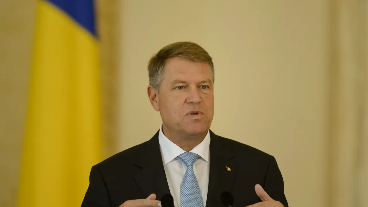 Iohannis refuză încă o invitație la Kiev din cauza Legii ucrainene a educației. Mesajul transmis lui Poroșenko
