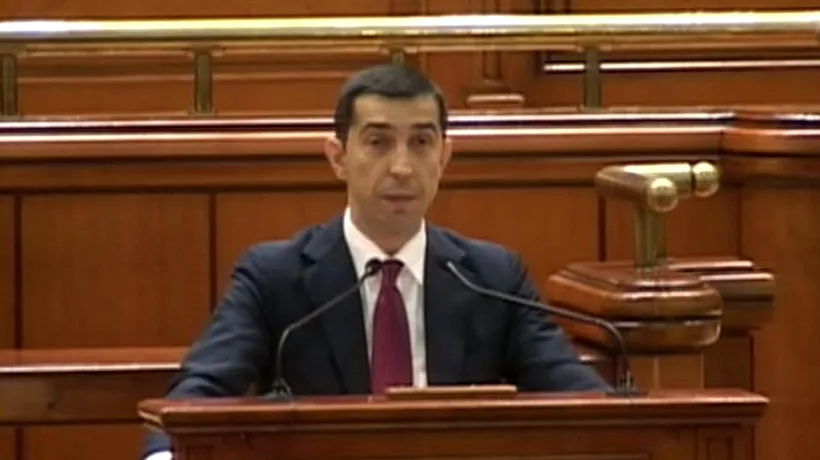 MOȚIUNEA DE CENZURĂ. PNL-istul Ciprian Dobre a vorbit în română, MAGHIARĂ și engleză în fața Plenului