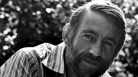 A murit Rod McKuen, poet și compozitor american, la vârsta de 81 de ani