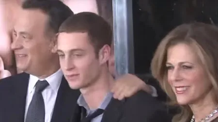 Fiul lui Tom Hanks vorbește despre LUPTA cu DROGURILE și povara de a fi copilul unui actor celebru. Totul s-a schimbat după ce am aflat că o să fiu TATĂ