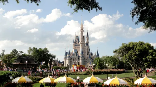 Divertisment. Disneyland a anunțat data când redeschide alte două locații. Singura incertitudine rămâne legată de parcul din Paris