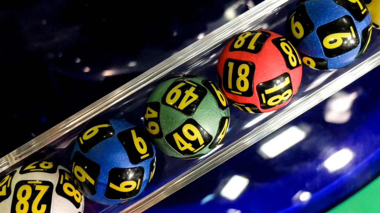 Numerele extrase la tragerile LOTO de duminică, 18 mai 2025. Ce anunță Loteria