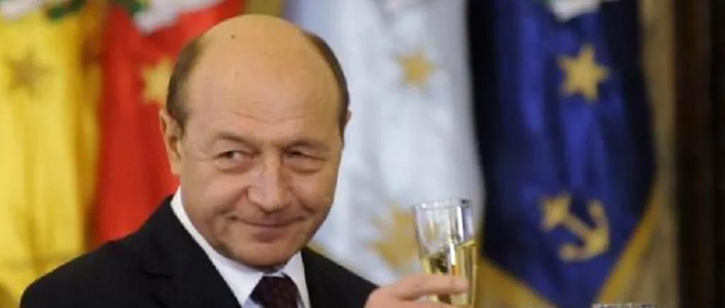 Mesajul lui Traian Băsescu de Anul Nou. Ce le transmite „băsiștilor