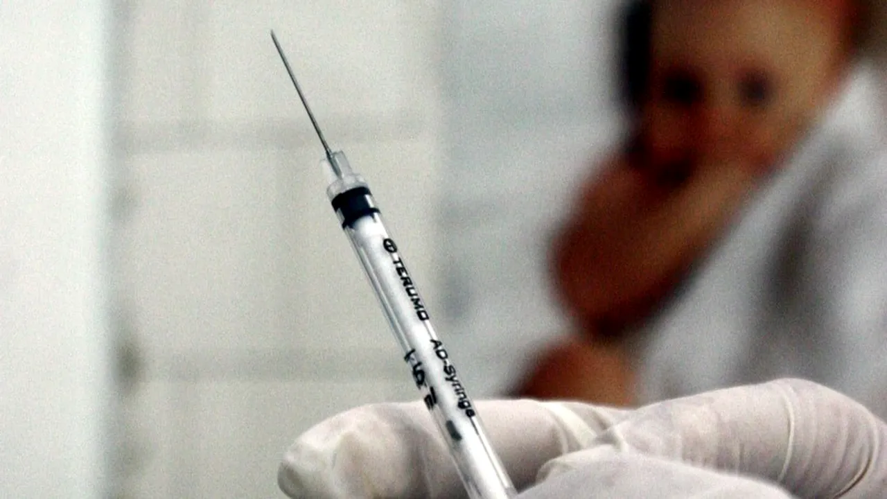Criză de vaccinuri pentru bebeluși împotriva hepatitei B și a poliomielitei în județul Sibiu