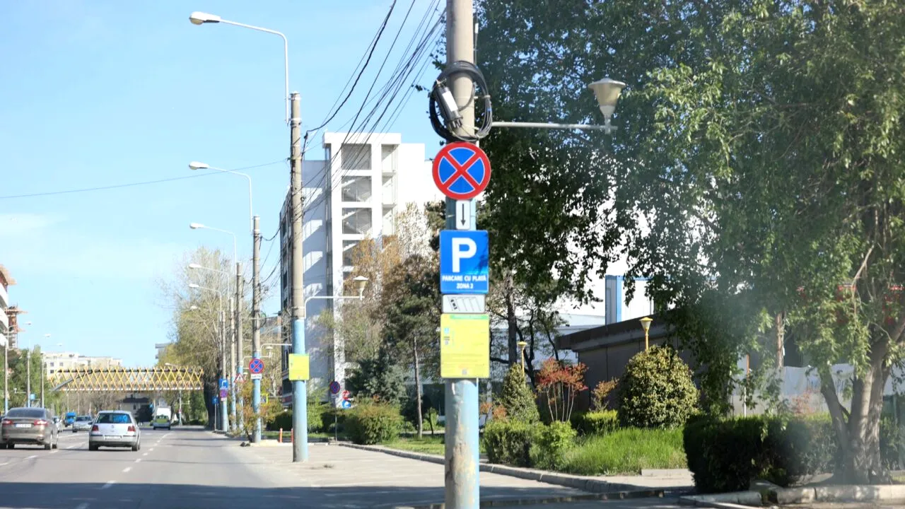 Cât costă PARCAREA de 1 Mai pe litoral. Unde este gratis pentru turiștii care merg la Mamaia