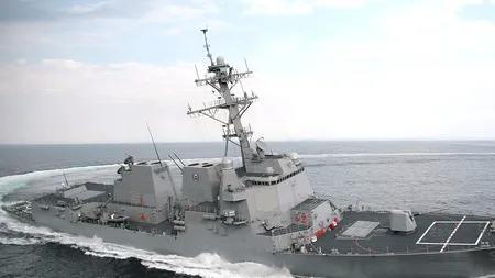 Incident în Strâmtoarea Hormuz între nave militare din SUA și Iran. A fost implicat și un elicopter al forțelor navale americane