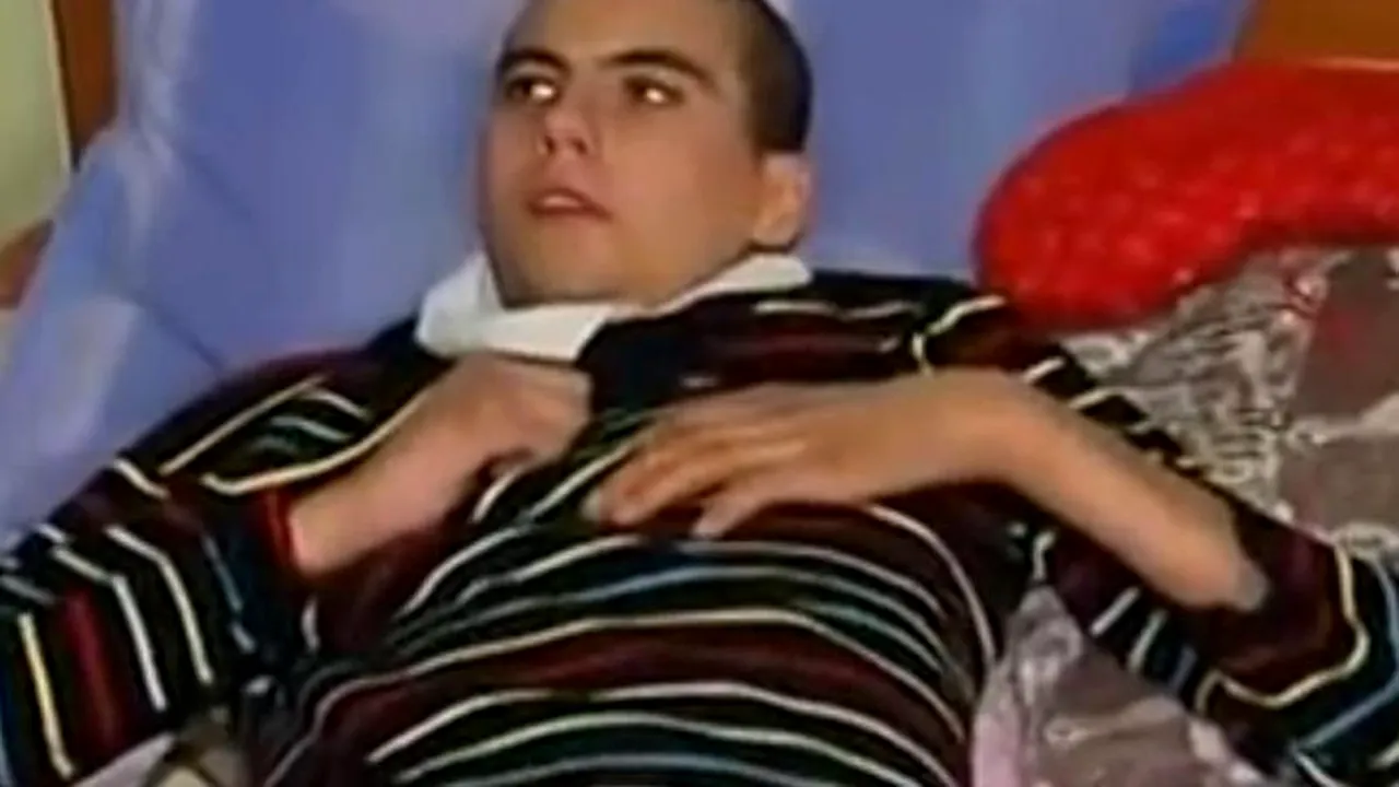 Cum arată acum tânărul care era să moară din cauza dependenței de etnobotanice. FOTO