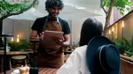 Unul din șase lucrători din hoteluri și restaurante sunt STRĂINI. Fără muncitorii asiatici, industria HoReCa din România s-ar putea prăbuși