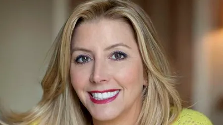 A picat examenul de admitere la facultate, a lucrat la Disney World, iar apoi a vândut faxuri. Acum este miliardară