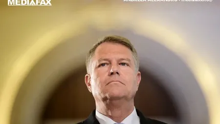 Elevii și părinții îi cer președintelui Iohannis să nu acorde profesorilor statutul de autoritate publică
