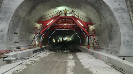 „Super Cârtița” care va fora tunelul Cornetu - Tigveni, pregătită să intre în piatră